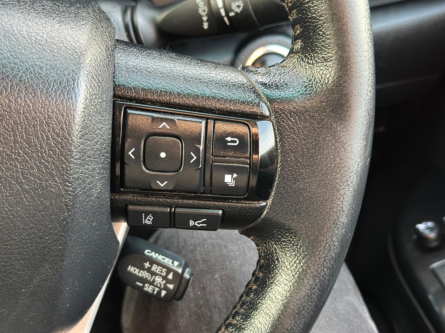 Used Toyota Hilux 2019 for sale - 77396022: Photo 17