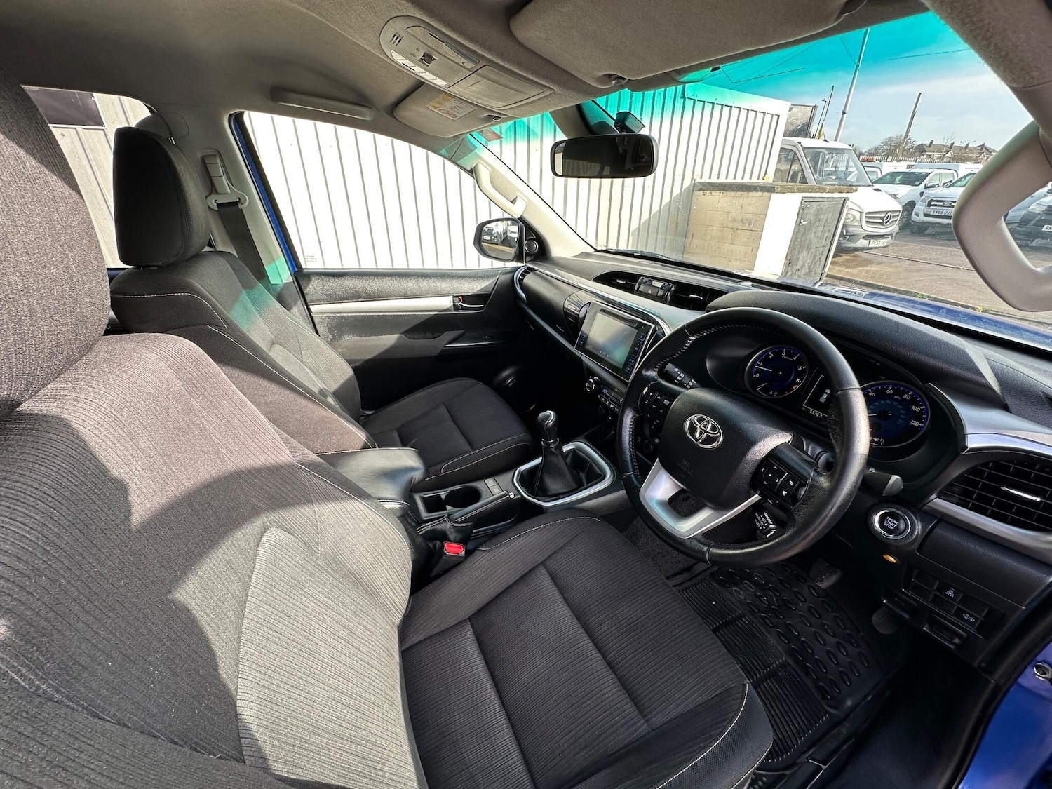 Used Toyota Hilux 2019 for sale - 77396022: Photo 42