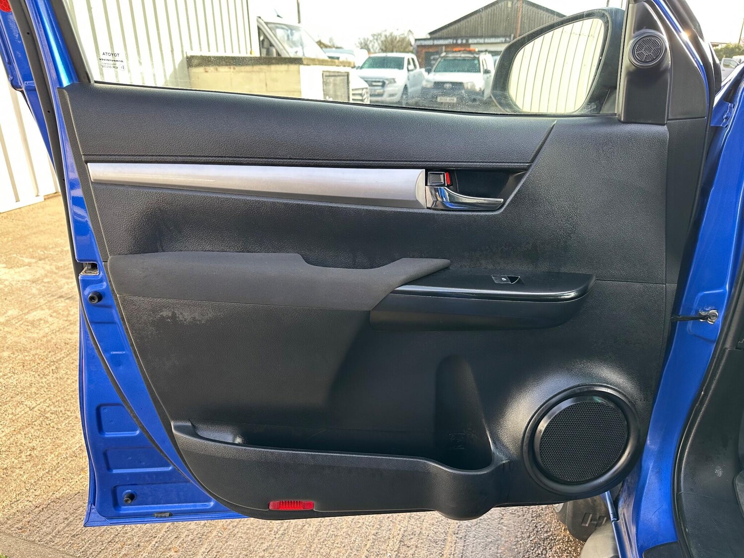 Used Toyota Hilux 2019 for sale - 77396022: Photo 57