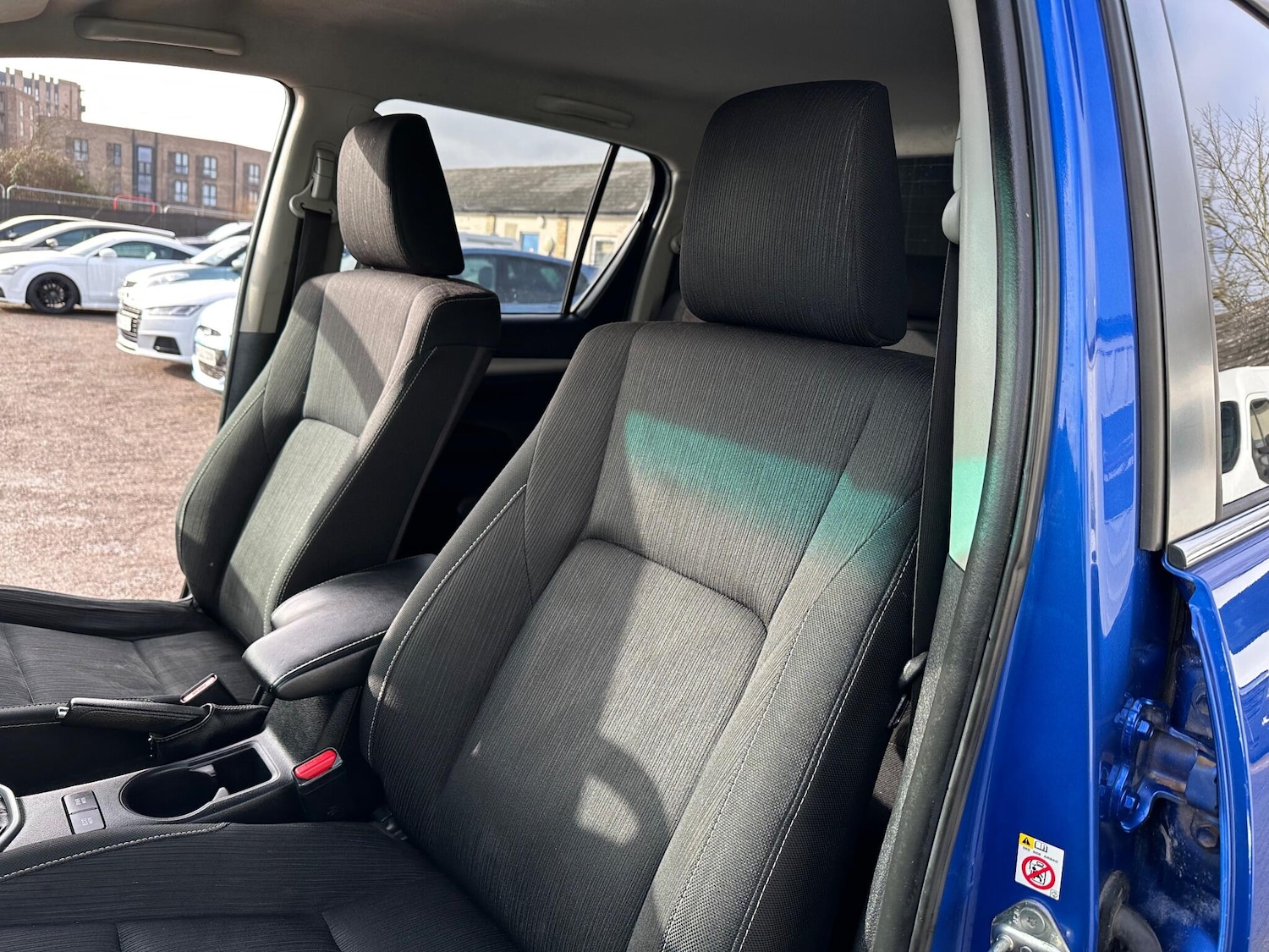 Used Toyota Hilux 2019 for sale - 77396022: Photo 58