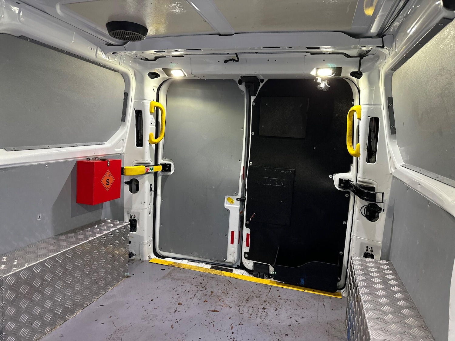 Used Ford Transit Custom 2018 for sale - 76997271: Photo 17