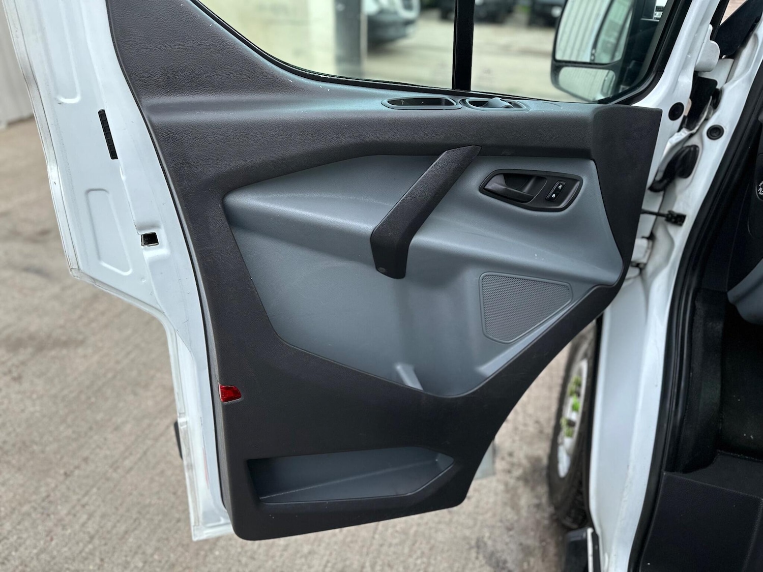 Used Ford Transit Custom 2018 for sale - 76997271: Photo 40