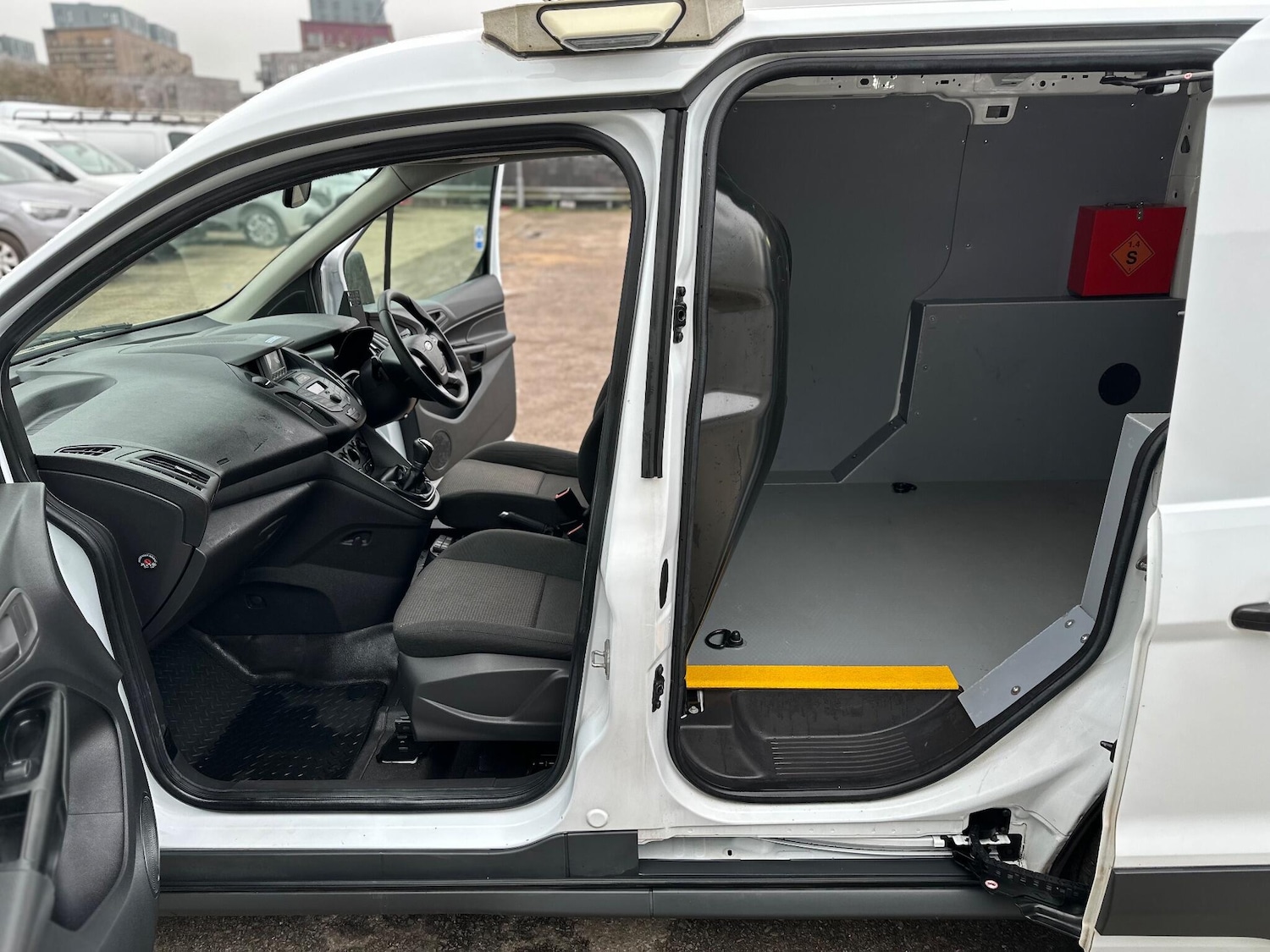 Used Ford Transit Connect 2017 for sale - 77331507: Photo 14