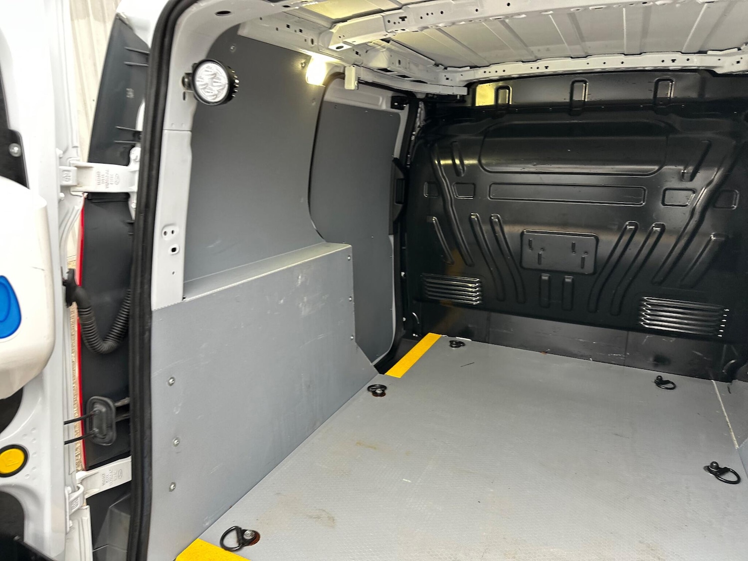 Used Ford Transit Connect 2017 for sale - 77331507: Photo 41