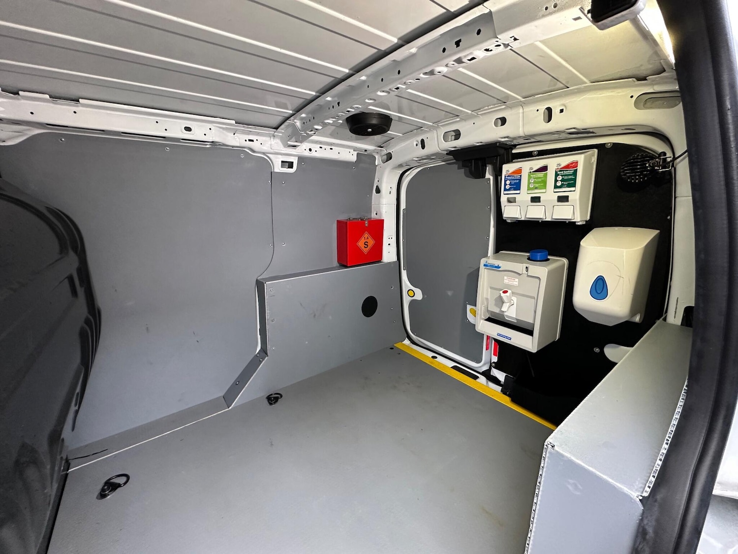 Used Ford Transit Connect 2017 for sale - 77331507: Photo 46