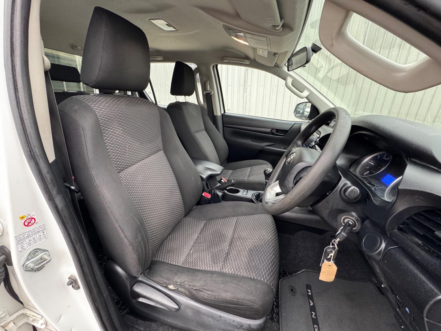 Used Toyota Hilux 2019 for sale - 76283304: Photo 12