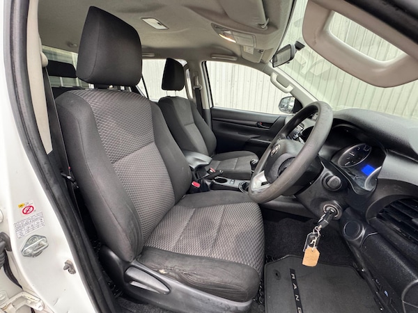 Used Toyota Hilux 2019 for sale - 76283304: Photo 12