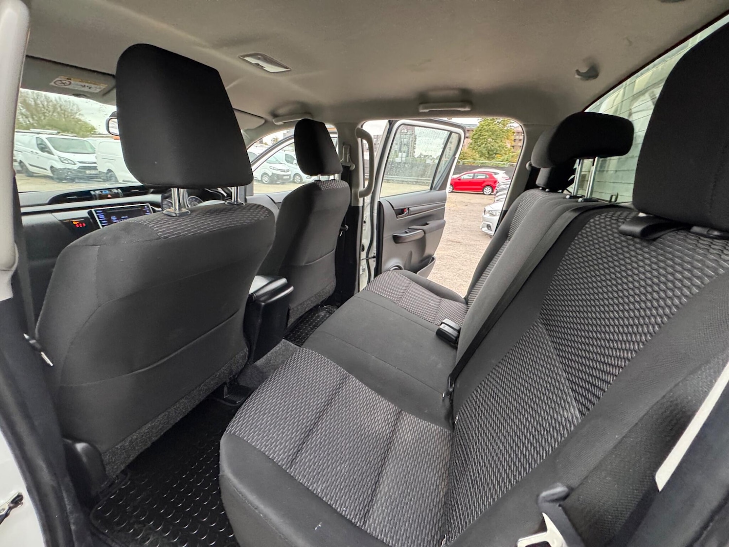 Used Toyota Hilux 2019 for sale - 76283304: Photo 16