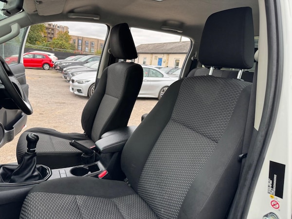 Used Toyota Hilux 2019 for sale - 76283304: Photo 17