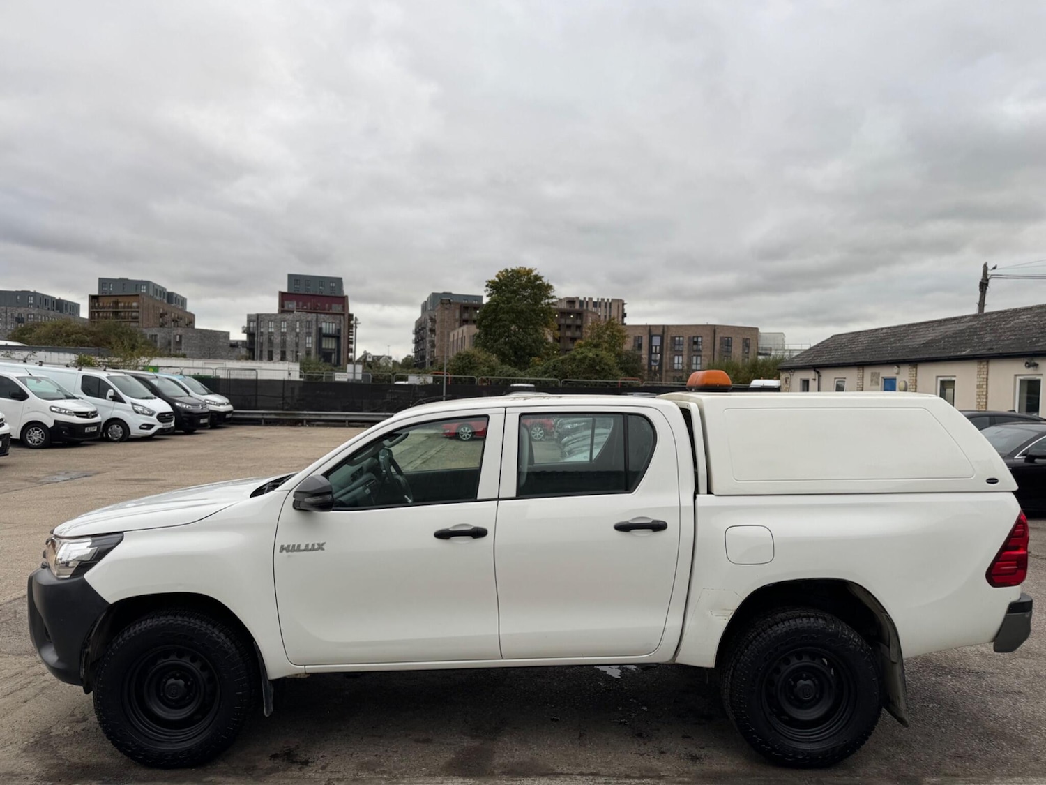 Used Toyota Hilux 2019 for sale - 76283304: Photo 23