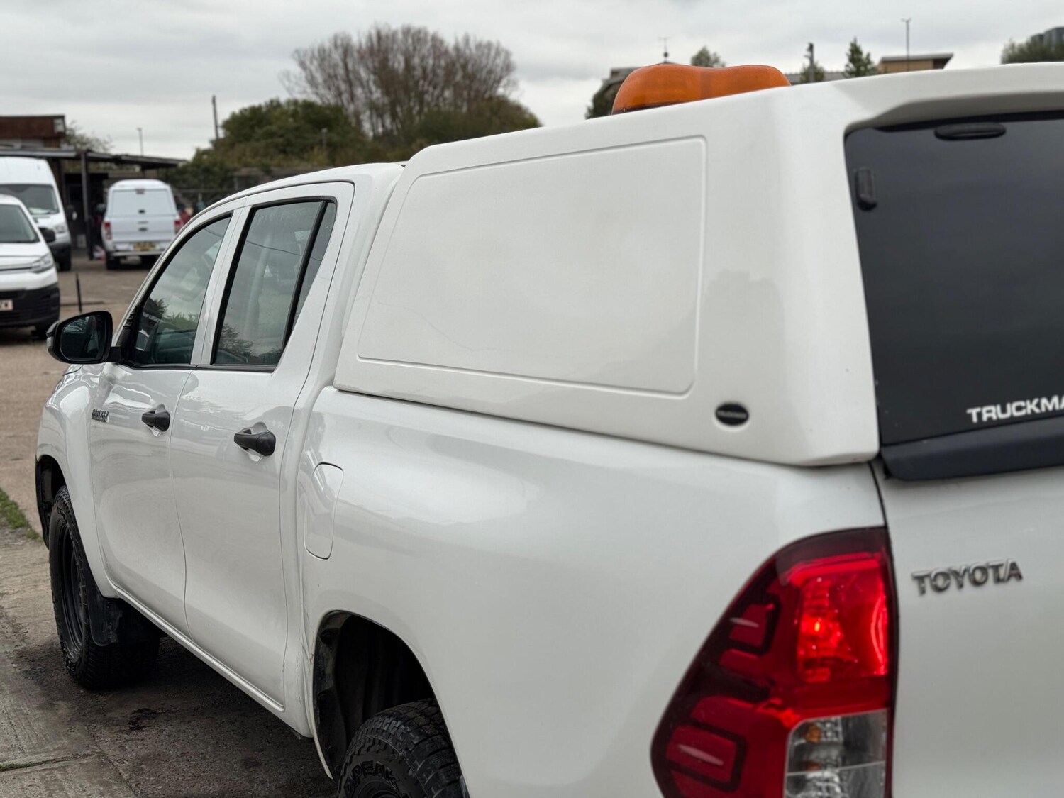 Used Toyota Hilux 2019 for sale - 76283304: Photo 29