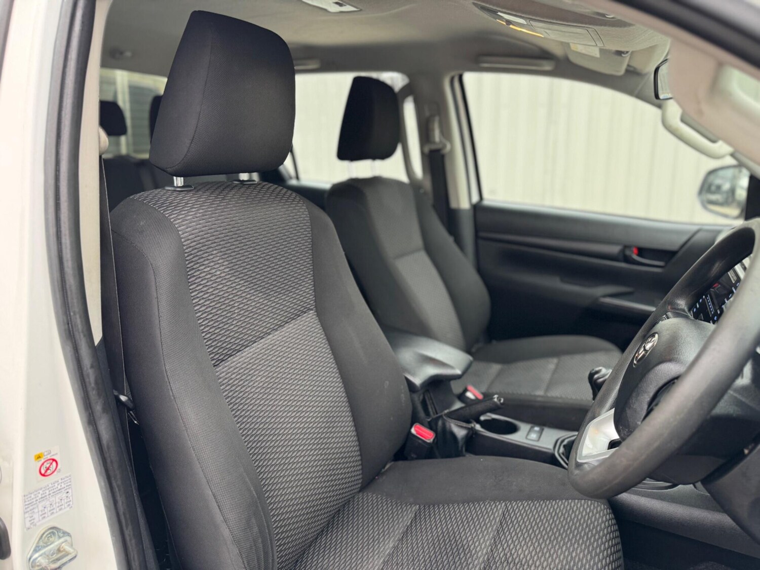 Used Toyota Hilux 2019 for sale - 76283304: Photo 35