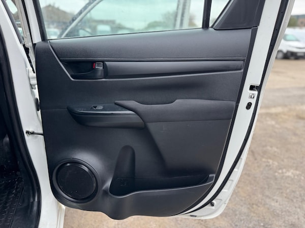 Used Toyota Hilux 2019 for sale - 76283304: Photo 46