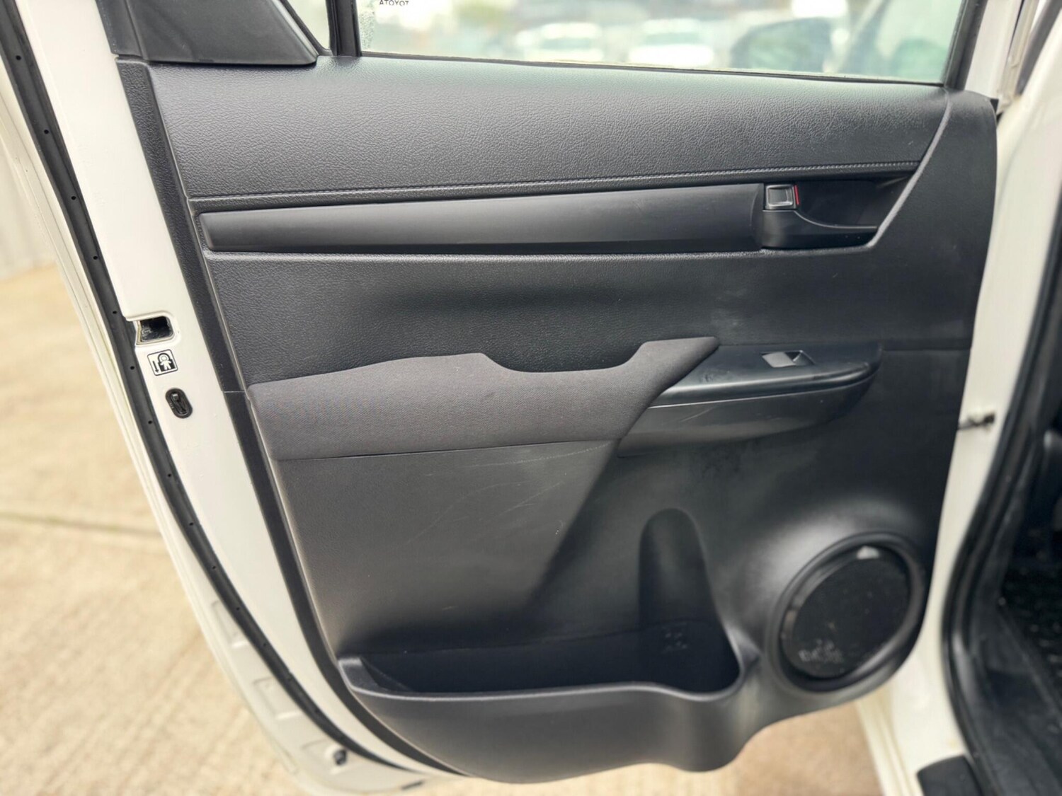 Used Toyota Hilux 2019 for sale - 76283304: Photo 55