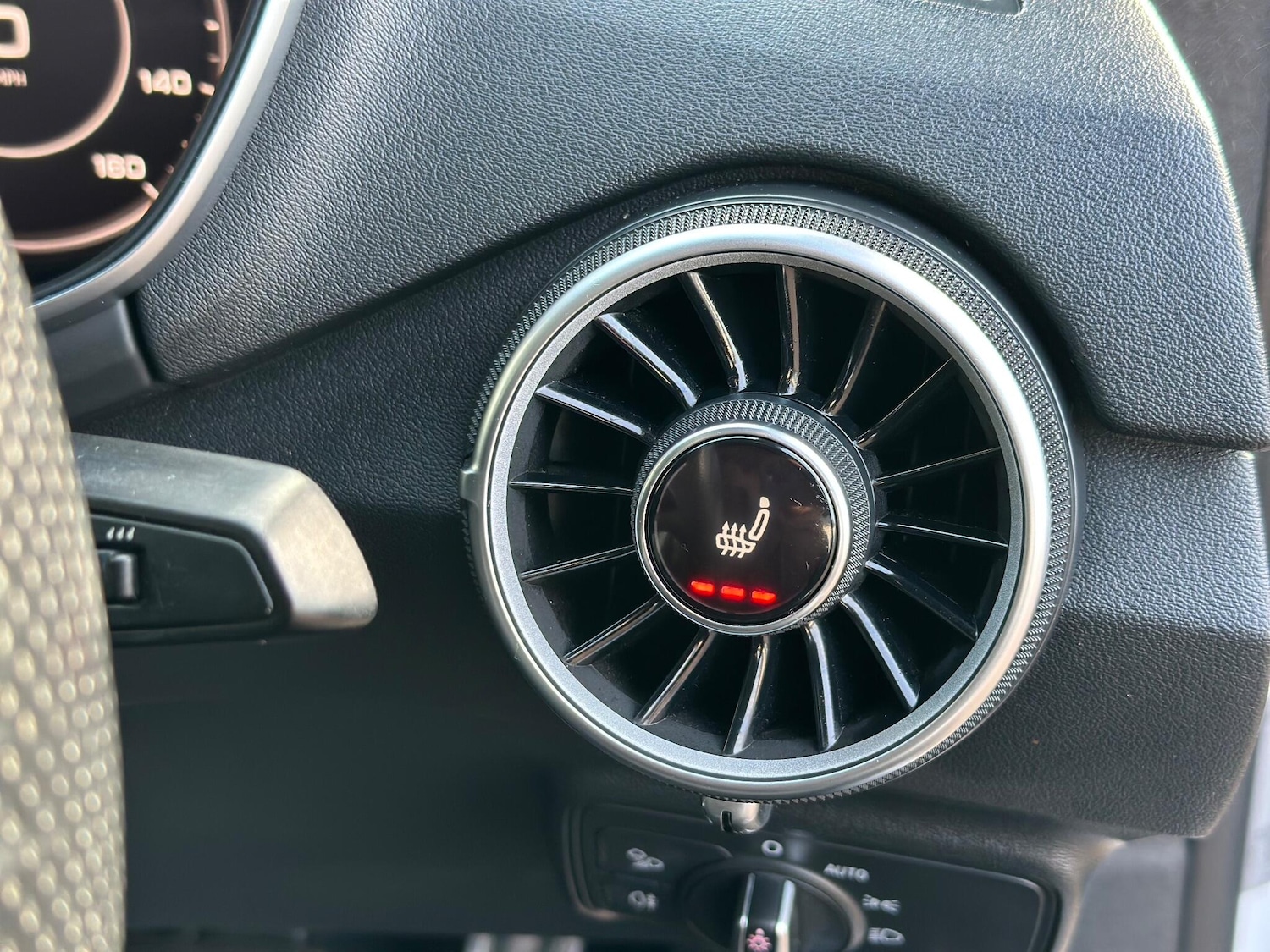 Used Audi TT 2014 for sale - 77351348: Photo 12