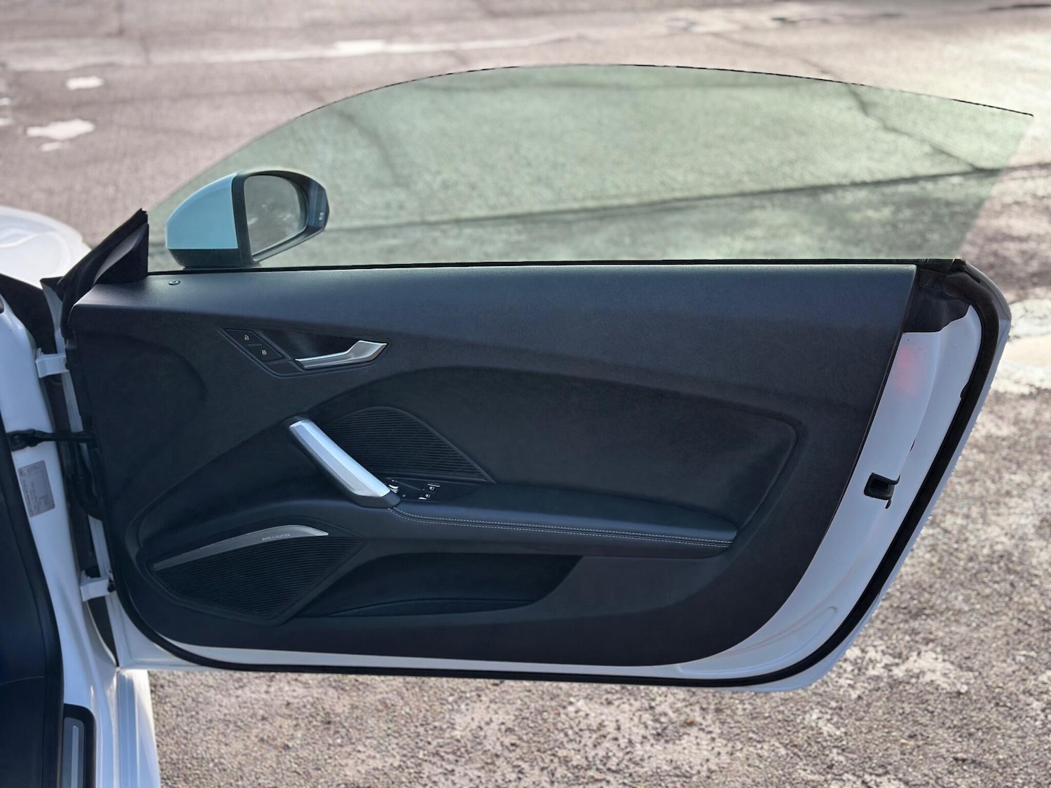 Used Audi TT 2014 for sale - 77351348: Photo 30