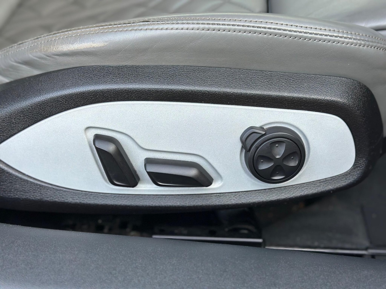 Used Audi TT 2014 for sale - 77351348: Photo 31