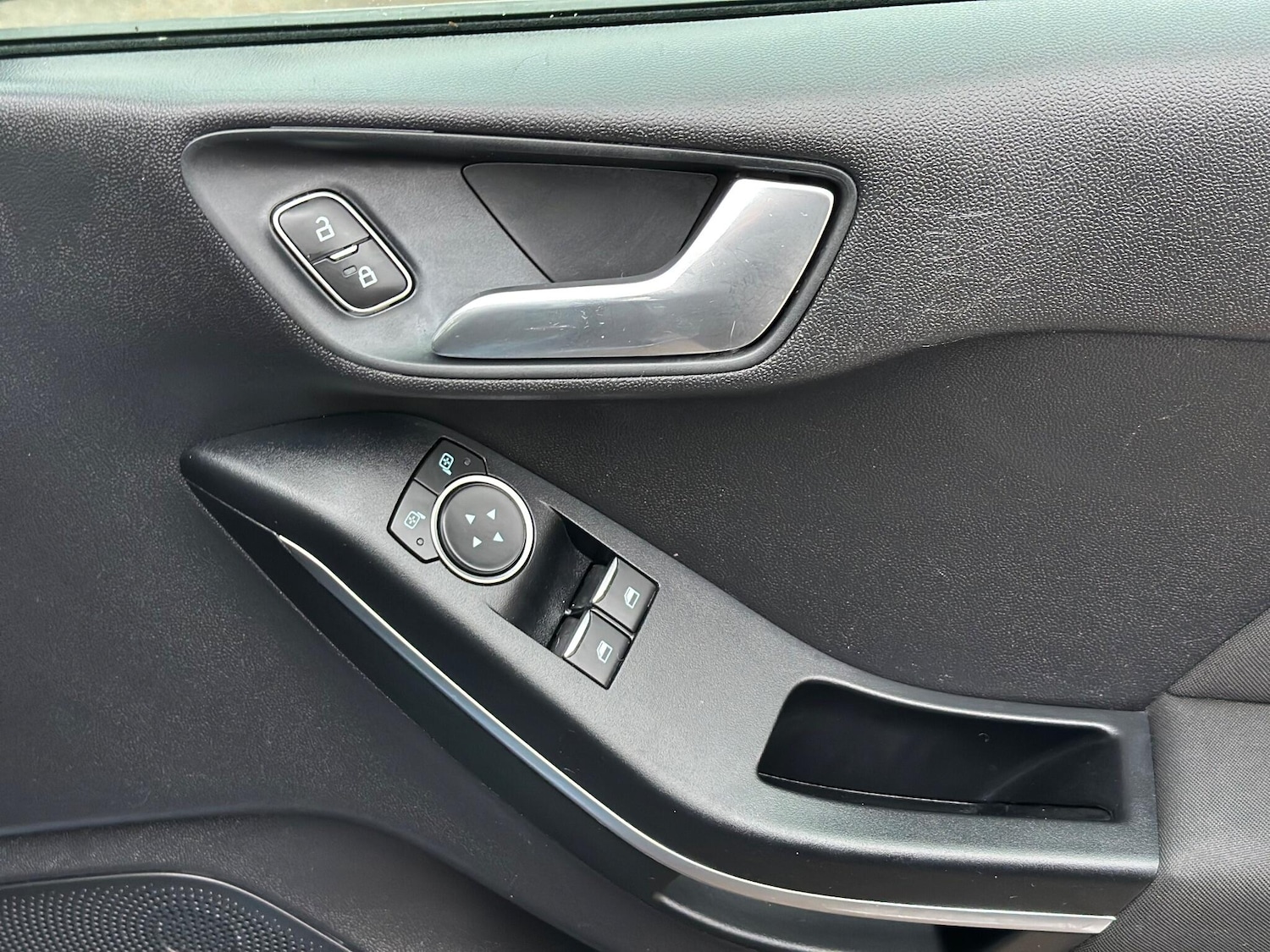 Used Ford Fiesta 2018 for sale - 76608000: Photo 31