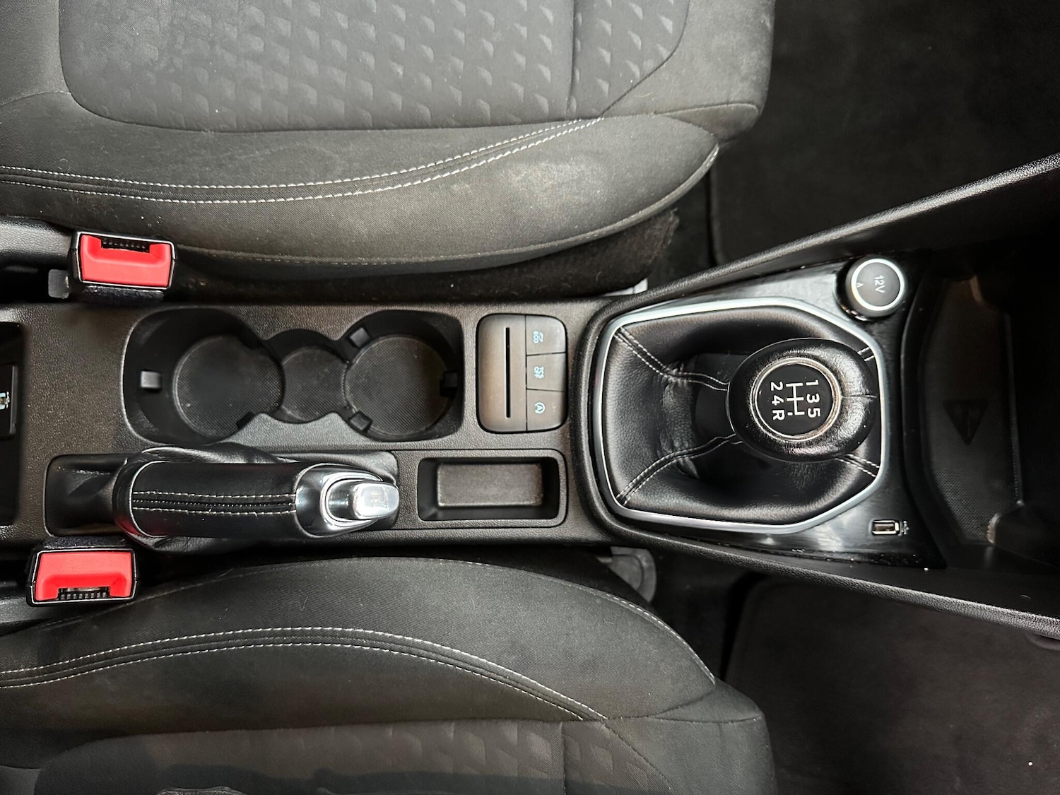 Used Ford Fiesta 2018 for sale - 76608000: Photo 37