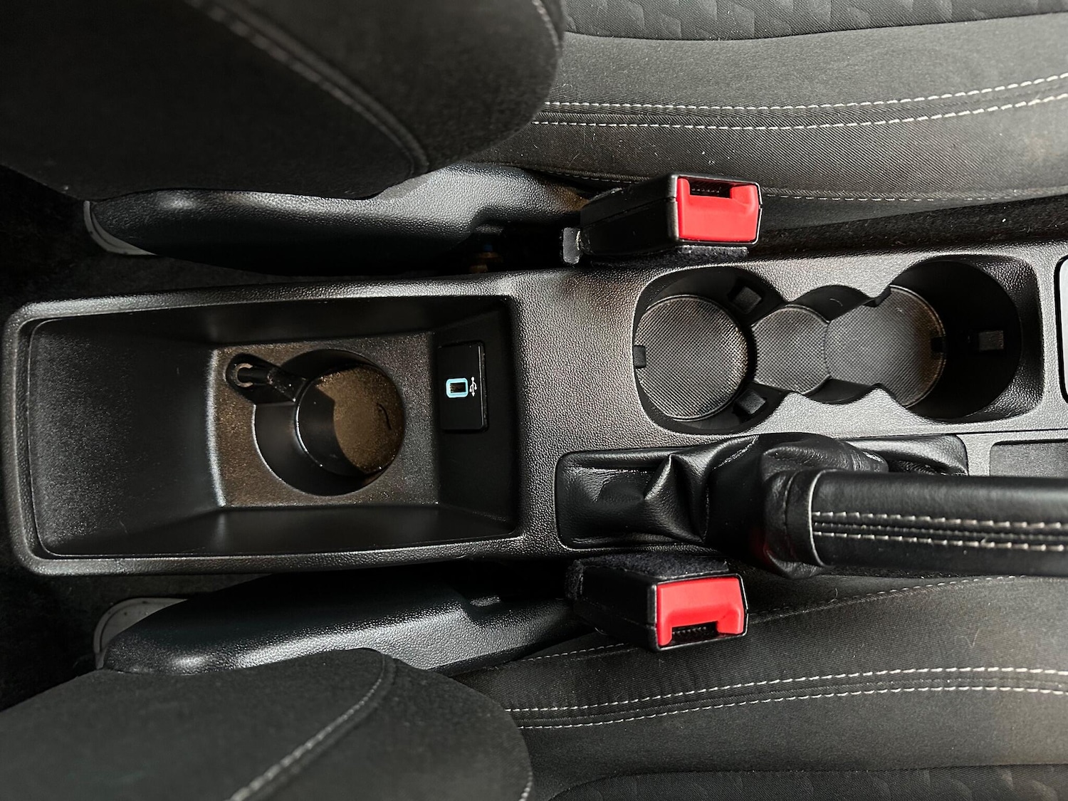 Used Ford Fiesta 2018 for sale - 76608000: Photo 38