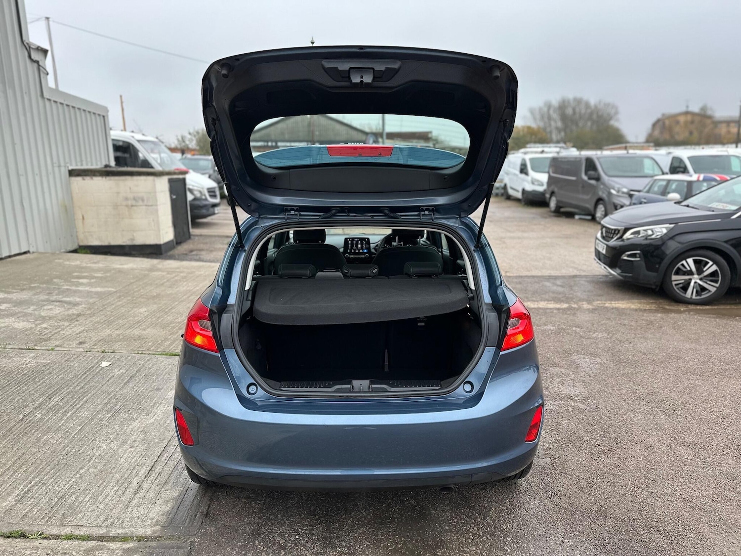 Used Ford Fiesta 2018 for sale - 76608000: Photo 49