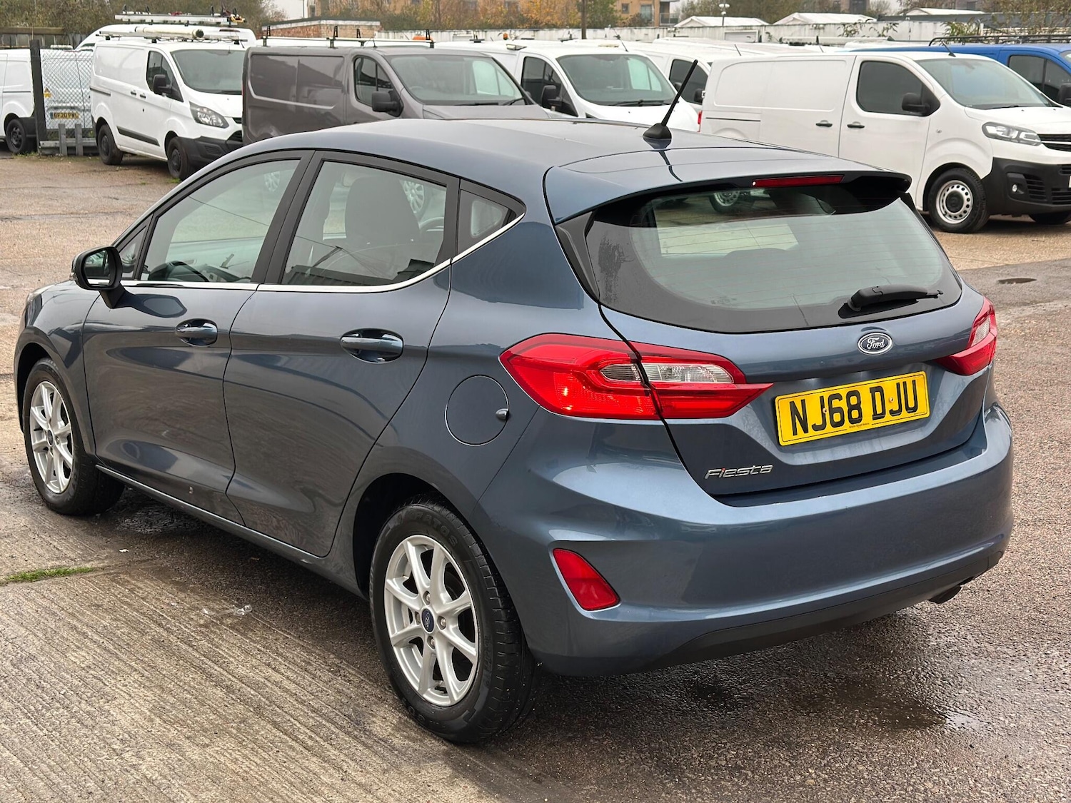 Used Ford Fiesta 2018 for sale - 76608000: Photo 5