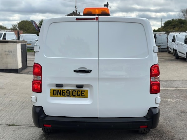 Used Vauxhall Vivaro 2019 for sale - 75990155: Photo 16