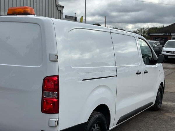 Used Vauxhall Vivaro 2019 for sale - 75990155: Photo 26