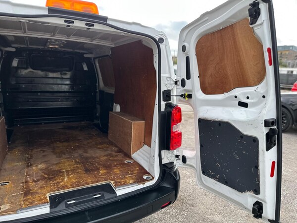 Used Vauxhall Vivaro 2019 for sale - 75990155: Photo 41