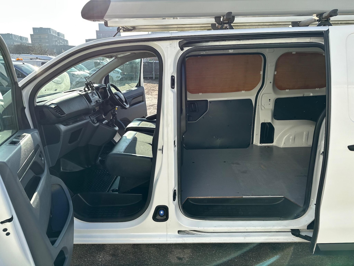 Used Vauxhall Vivaro 2020 for sale - 77255155: Photo 50