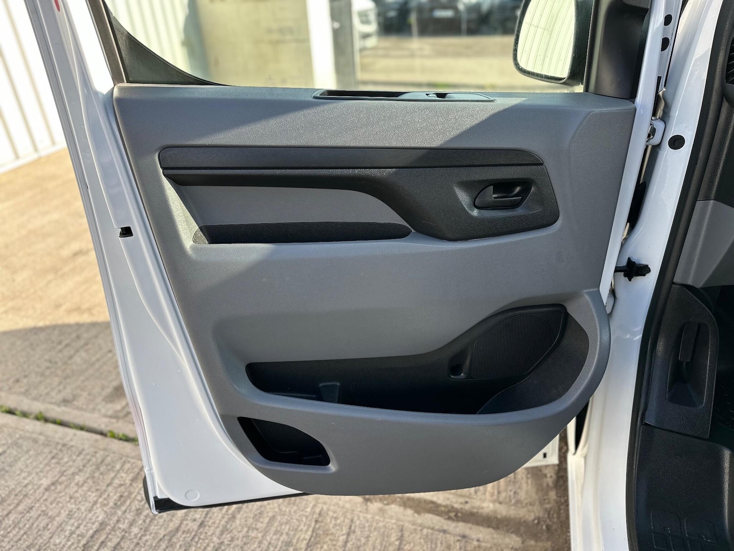 Used Vauxhall Vivaro 2020 for sale - 77255155: Photo 51