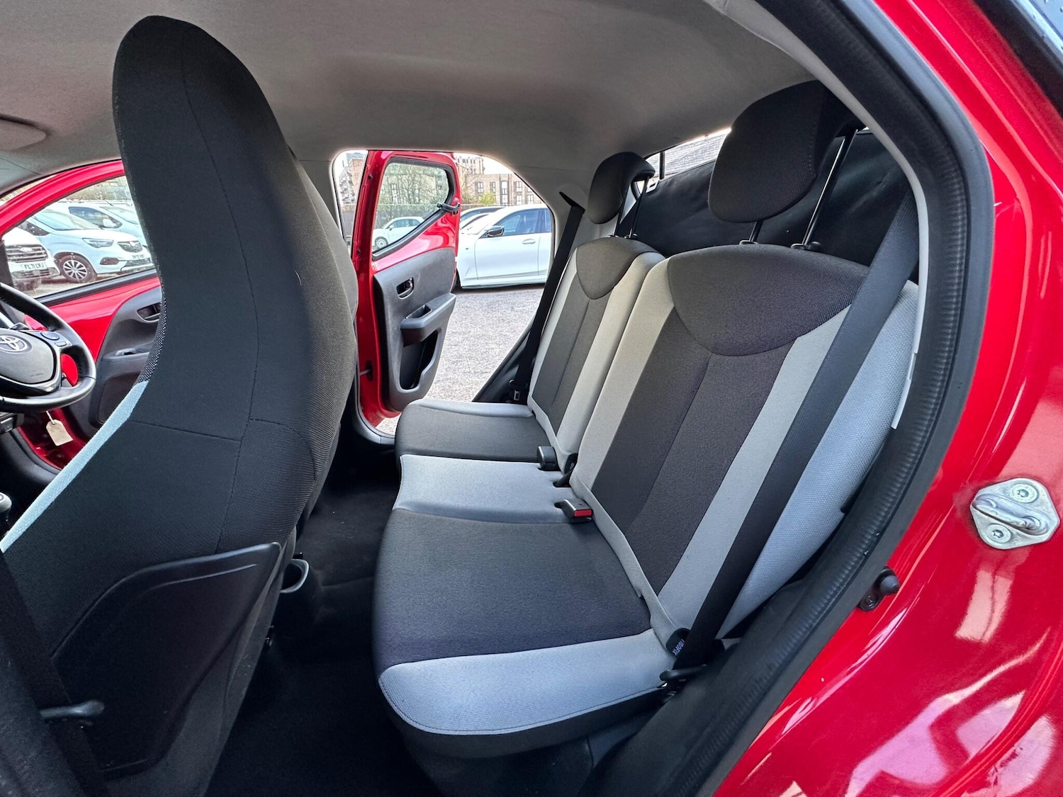 Used Toyota AYGO 2015 for sale - 77924955: Photo 13