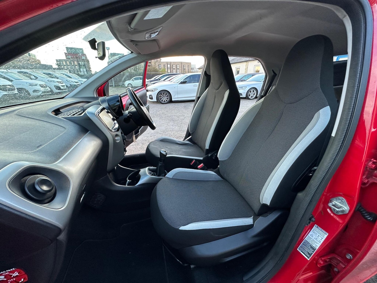 Used Toyota AYGO 2015 for sale - 77924955: Photo 14