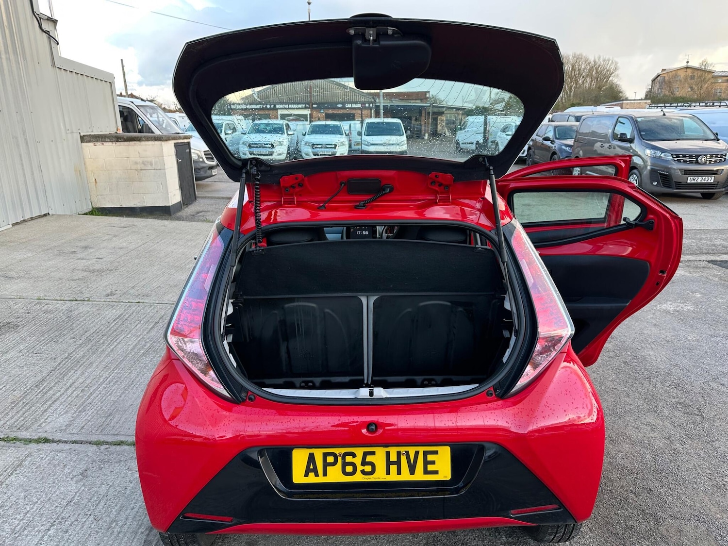 Used Toyota AYGO 2015 for sale - 77924955: Photo 36