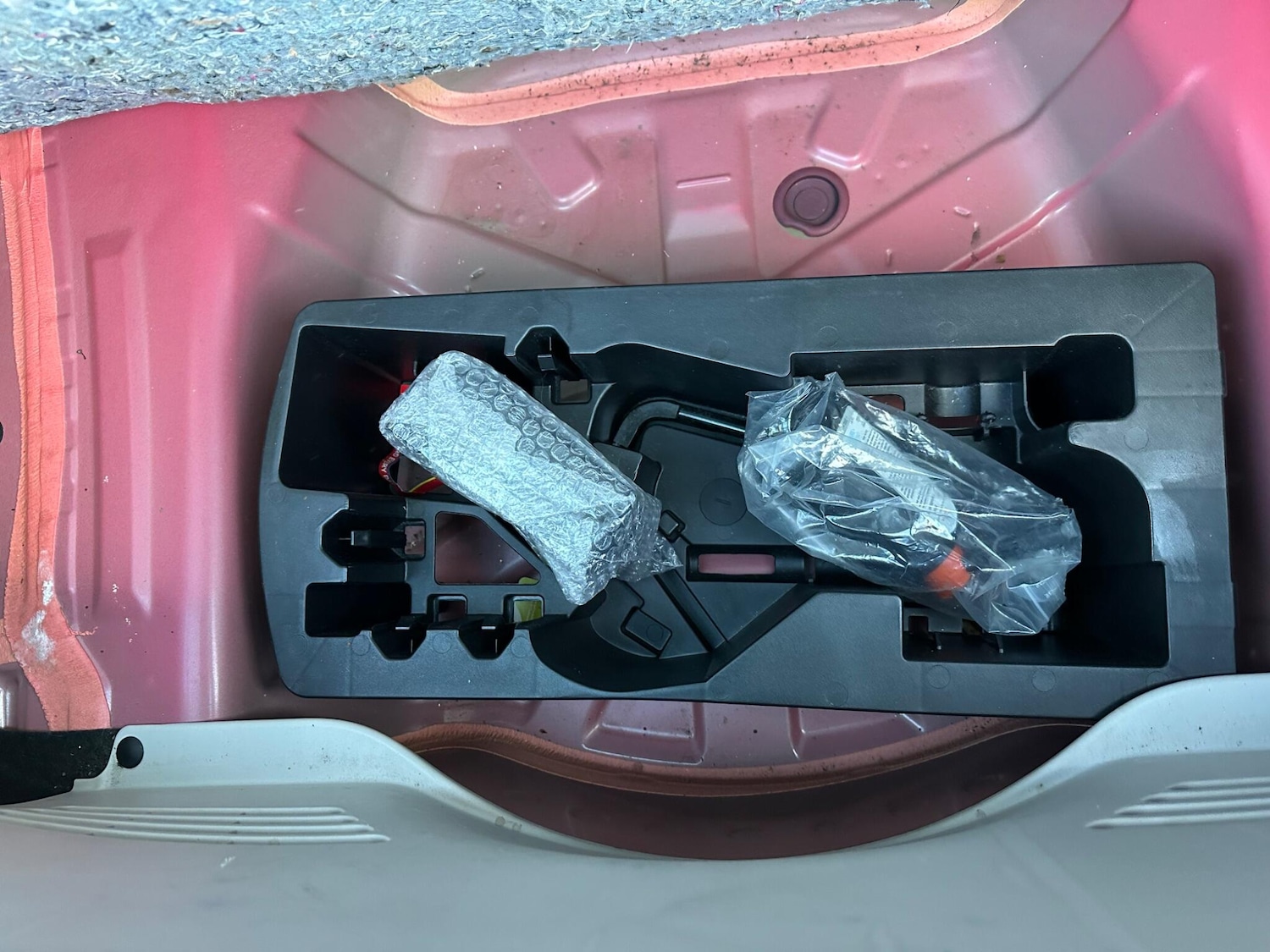 Used Toyota AYGO 2015 for sale - 77924955: Photo 40