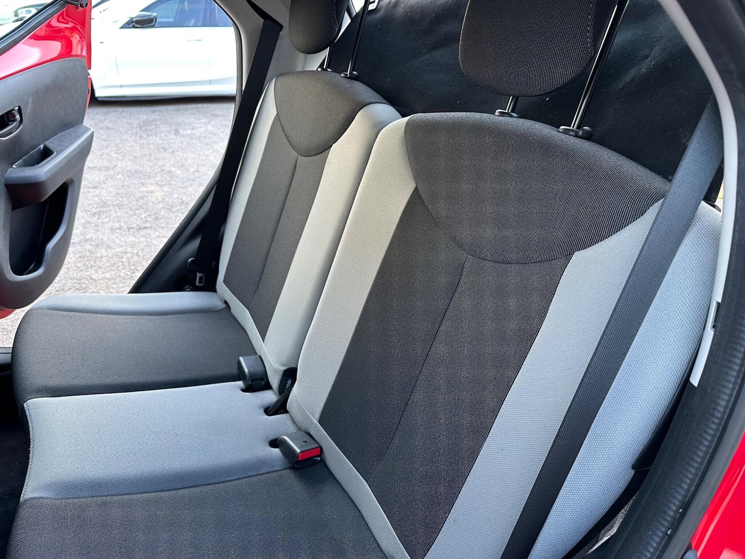 Used Toyota AYGO 2015 for sale - 77924955: Photo 42