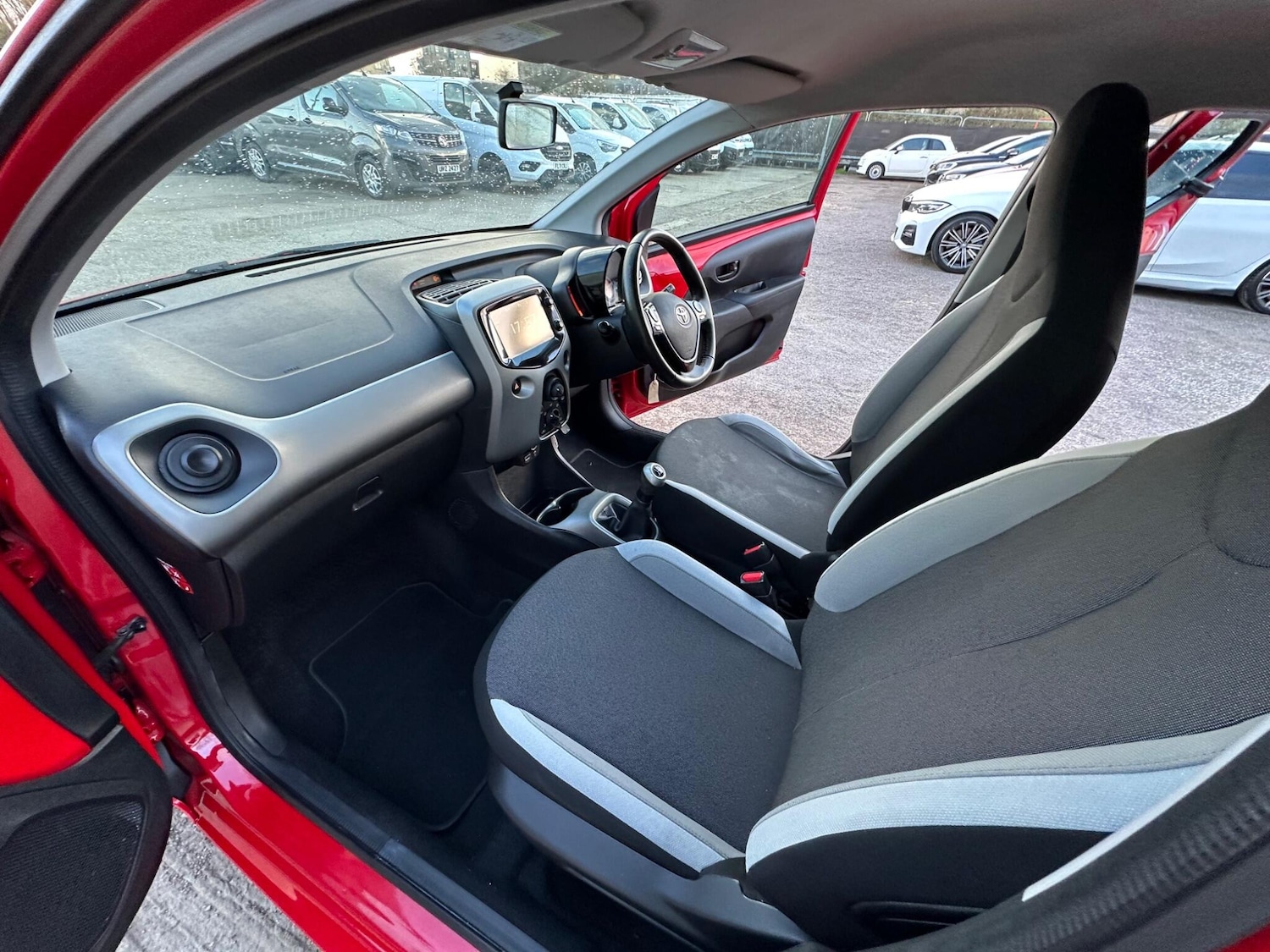 Used Toyota AYGO 2015 for sale - 77924955: Photo 47