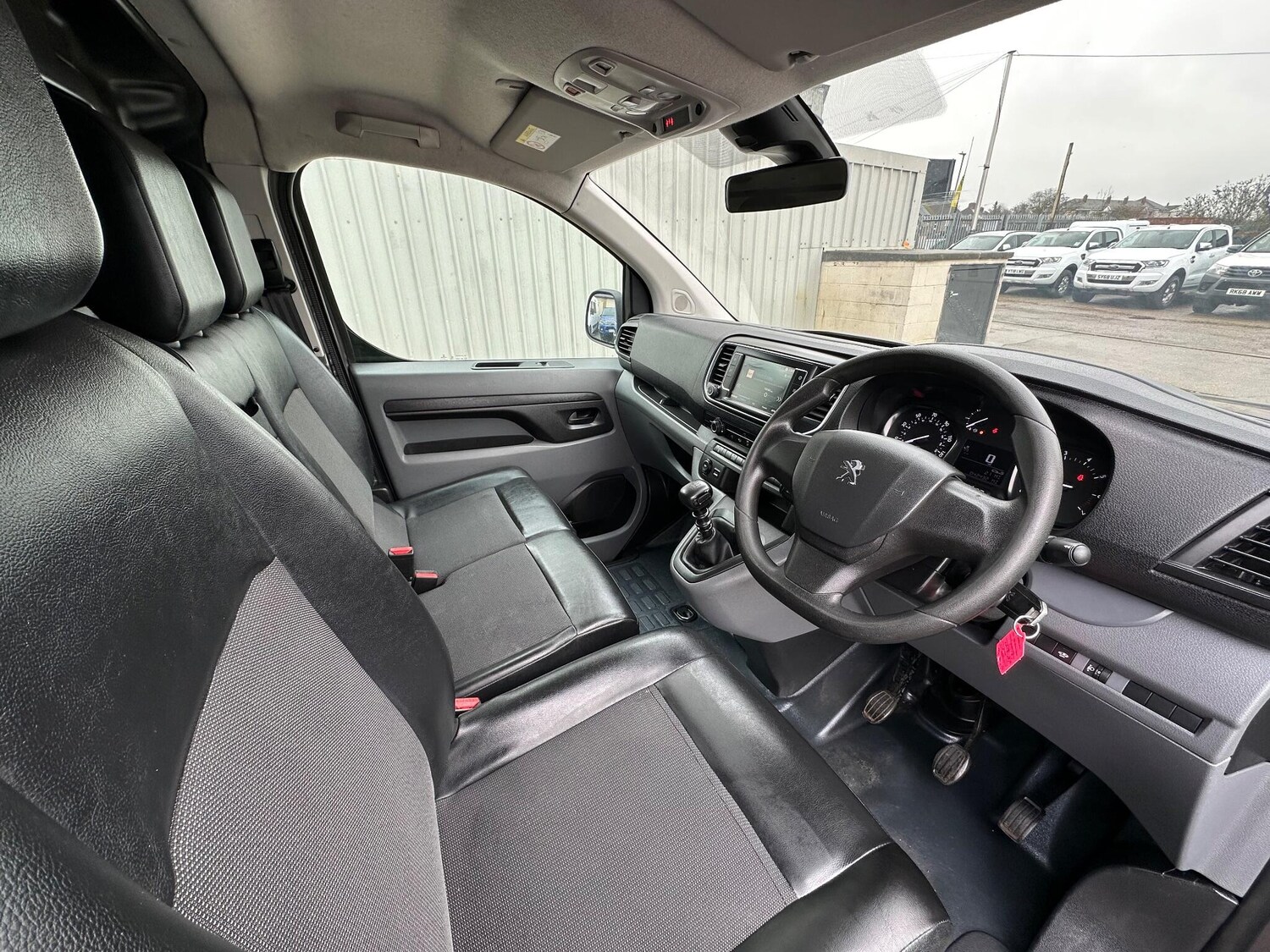 Used Peugeot Expert 2020 for sale - 77455450: Photo 32