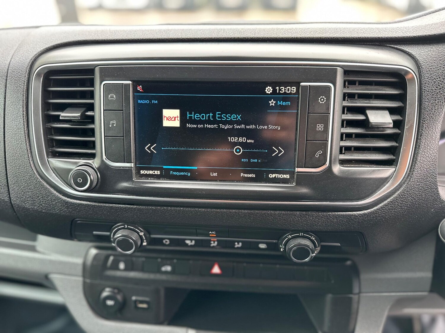 Used Peugeot Expert 2020 for sale - 77455450: Photo 36