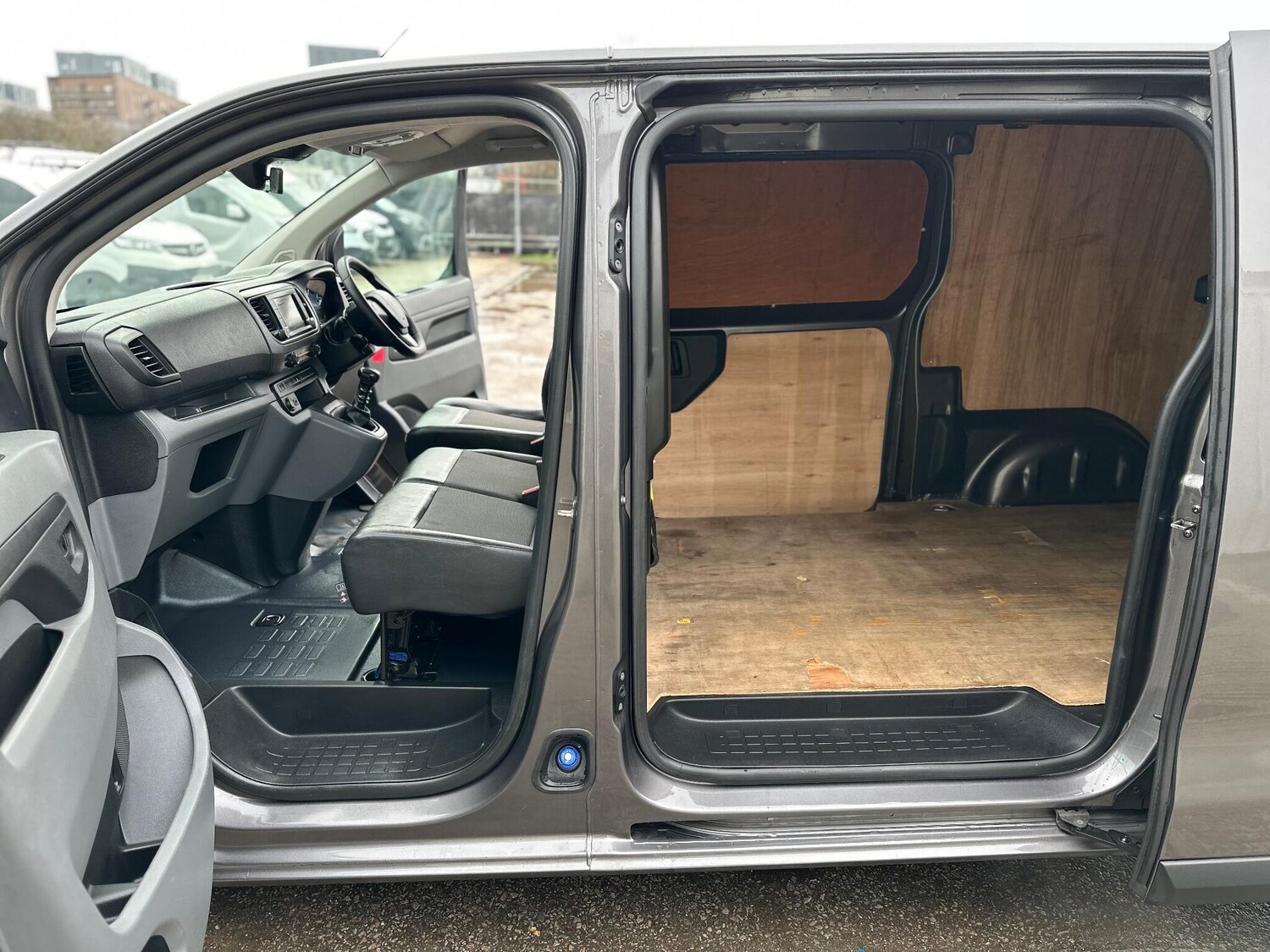 Used Peugeot Expert 2020 for sale - 77455450: Photo 50