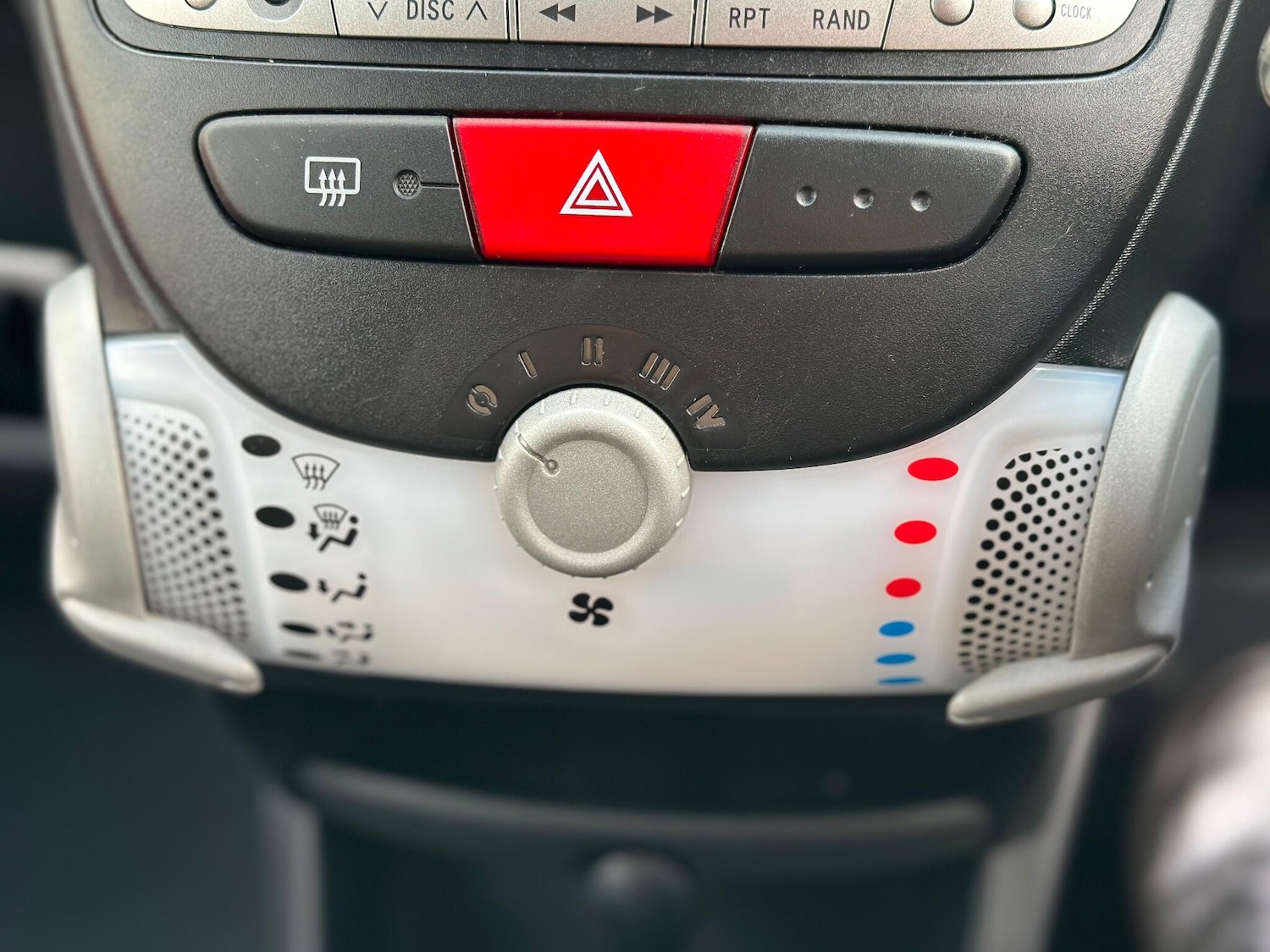 Used Toyota AYGO 2014 for sale - 77166878: Photo 17