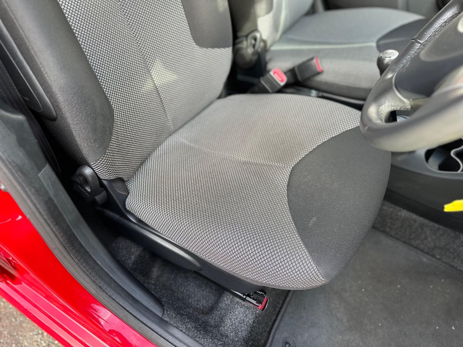 Used Toyota AYGO 2014 for sale - 77166878: Photo 19