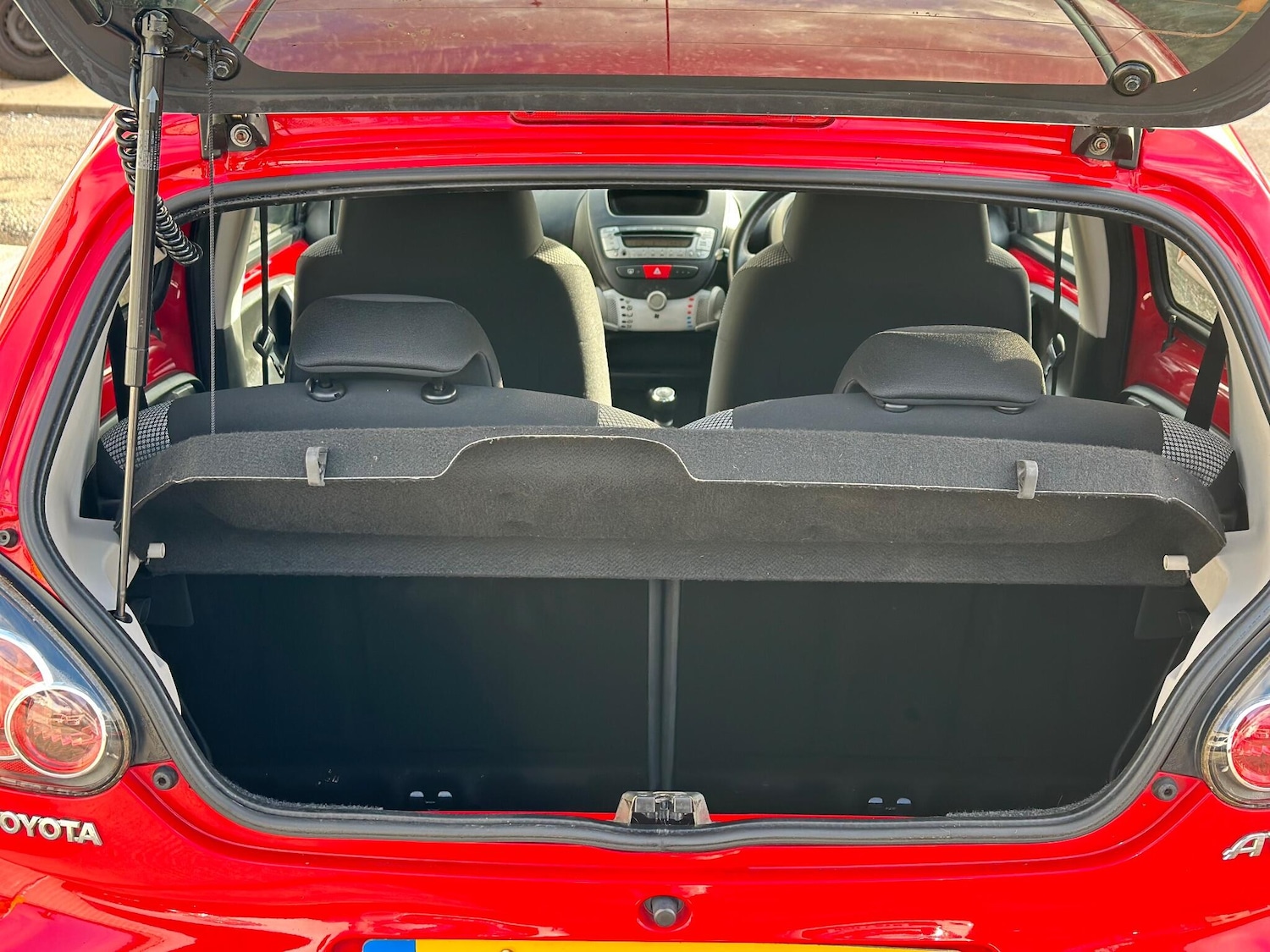 Used Toyota AYGO 2014 for sale - 77166878: Photo 39