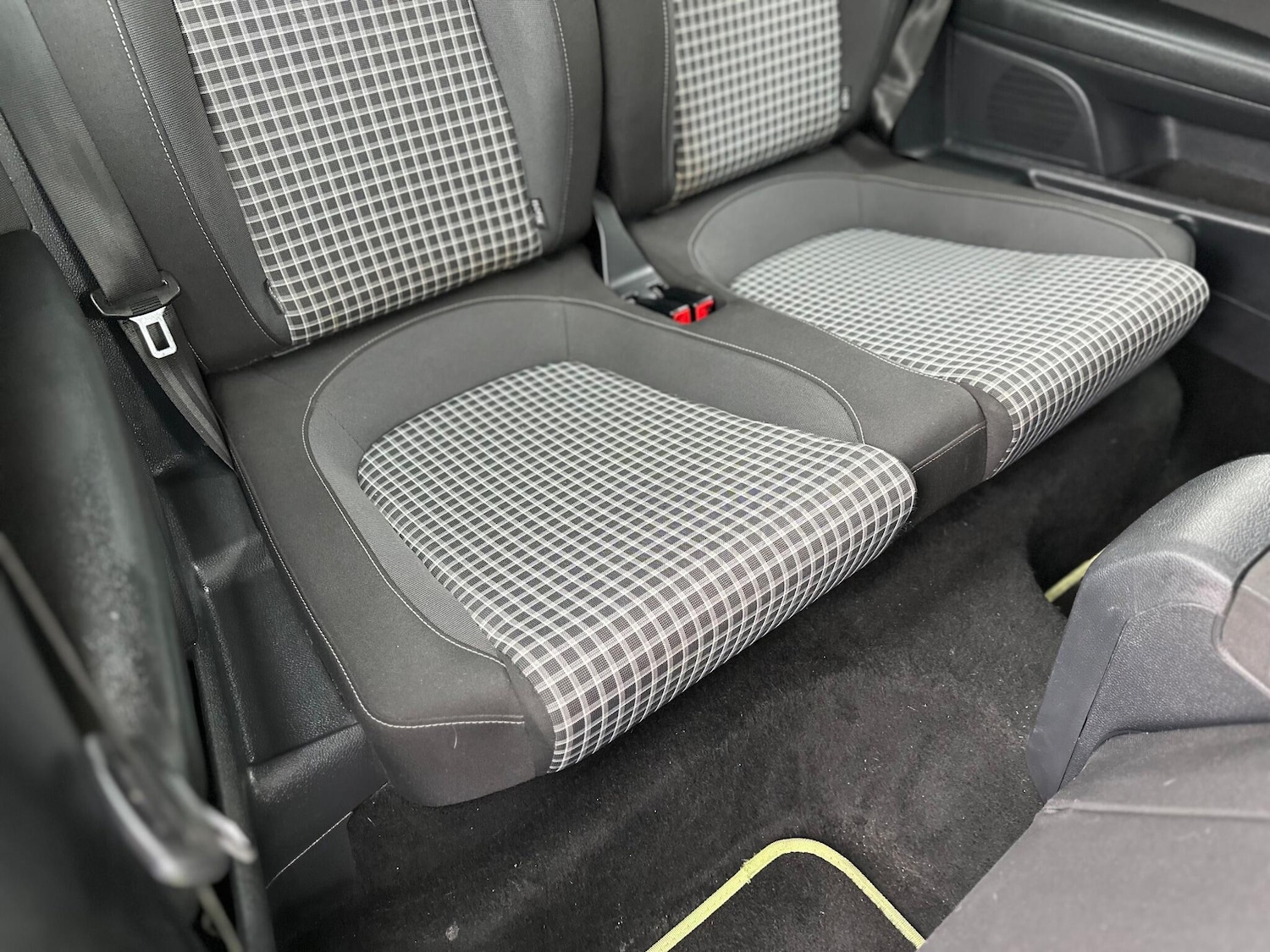 Used Volkswagen Scirocco 2015 for sale - 77611986: Photo 28