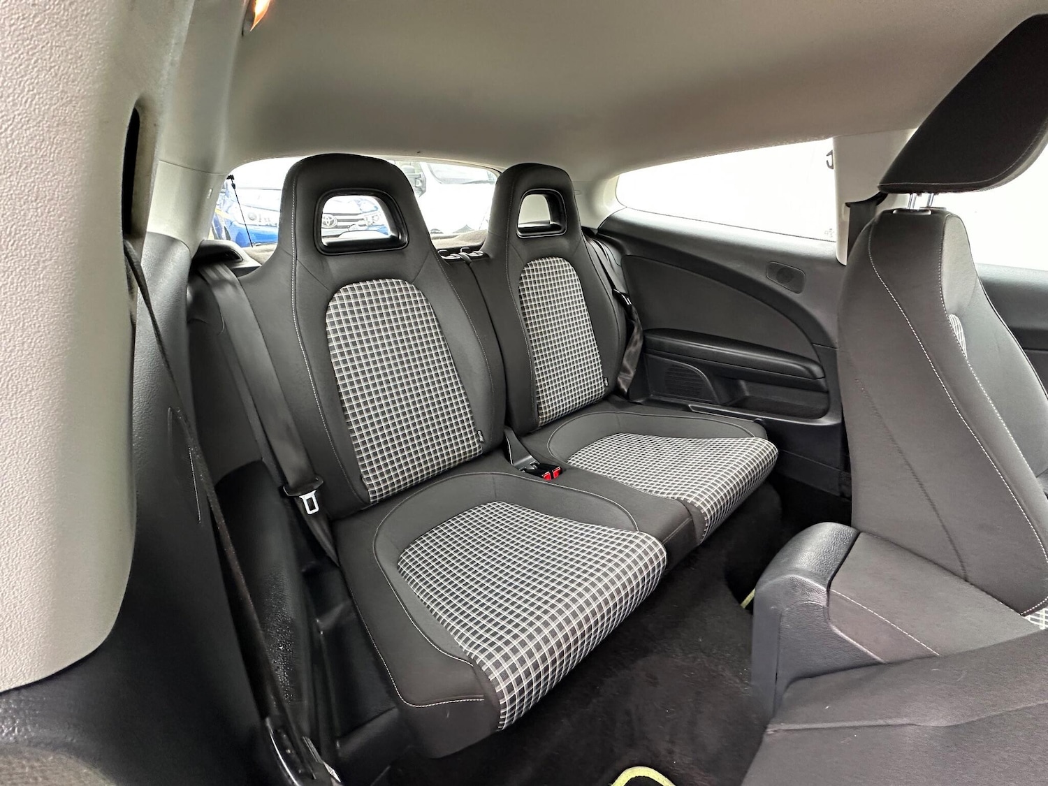 Used Volkswagen Scirocco 2015 for sale - 77611986: Photo 29