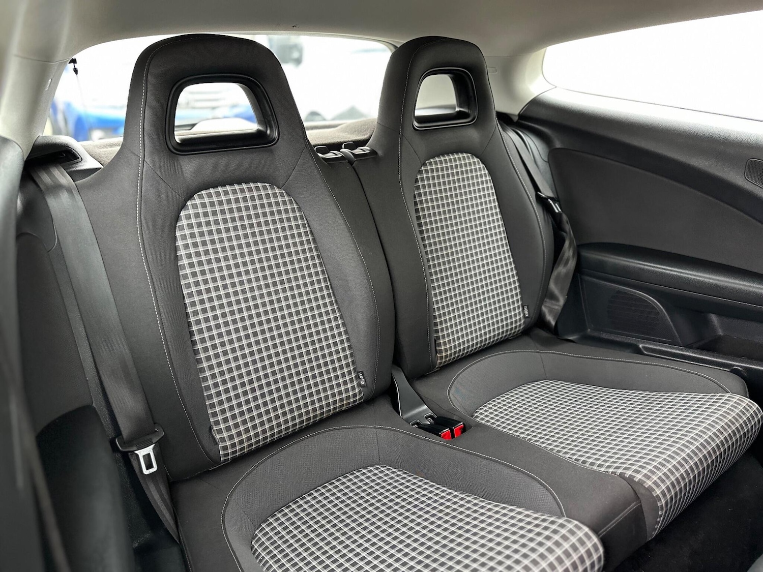 Used Volkswagen Scirocco 2015 for sale - 77611986: Photo 31