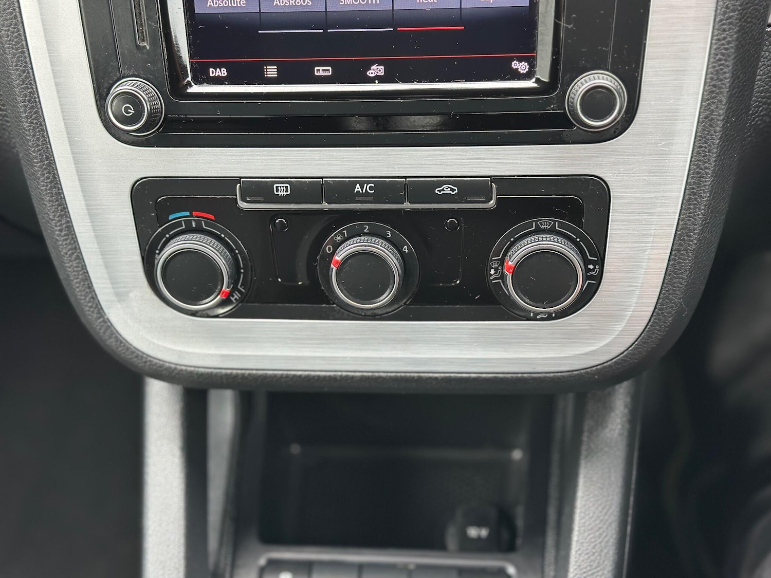 Used Volkswagen Scirocco 2015 for sale - 77611986: Photo 34