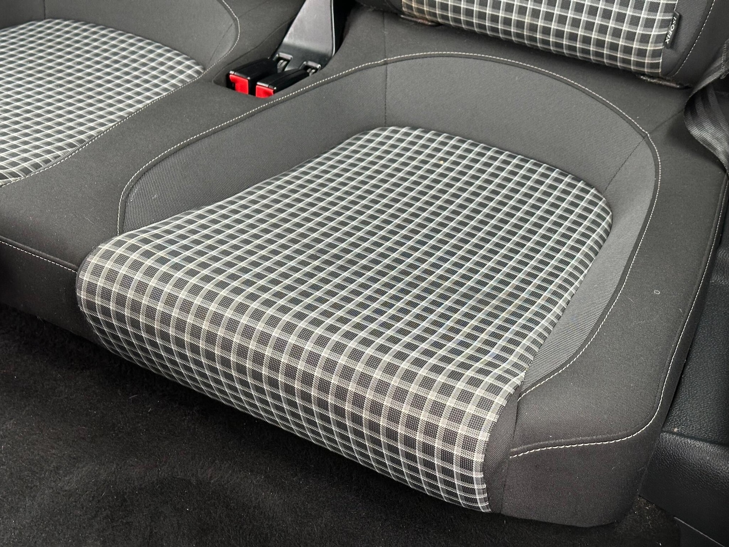 Used Volkswagen Scirocco 2015 for sale - 77611986: Photo 44