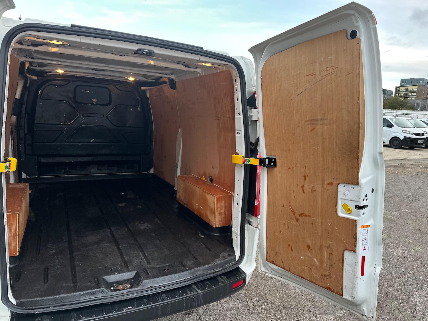 Used Ford Transit Custom for sale - 76993166: Photo 35