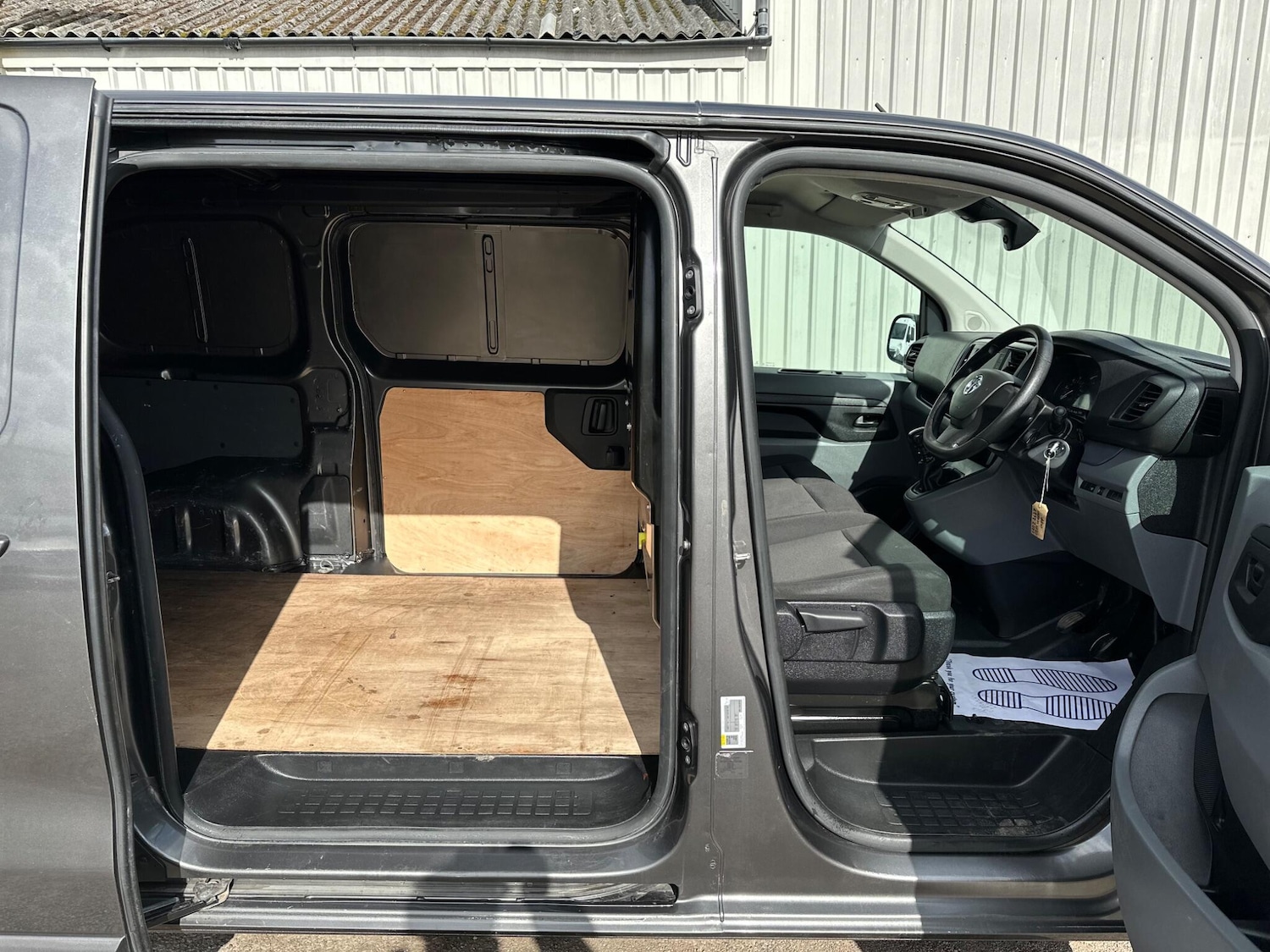 Used Vauxhall Vivaro 2022 for sale - 77883261: Photo 38